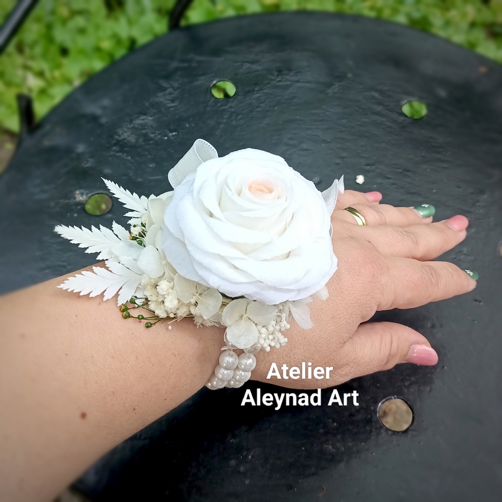 Corsaj nasa "White rose"